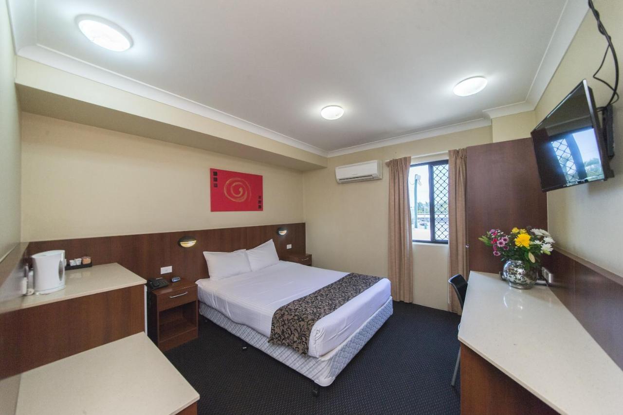 Rocky Resort Motor Inn Rockhampton Exterior photo