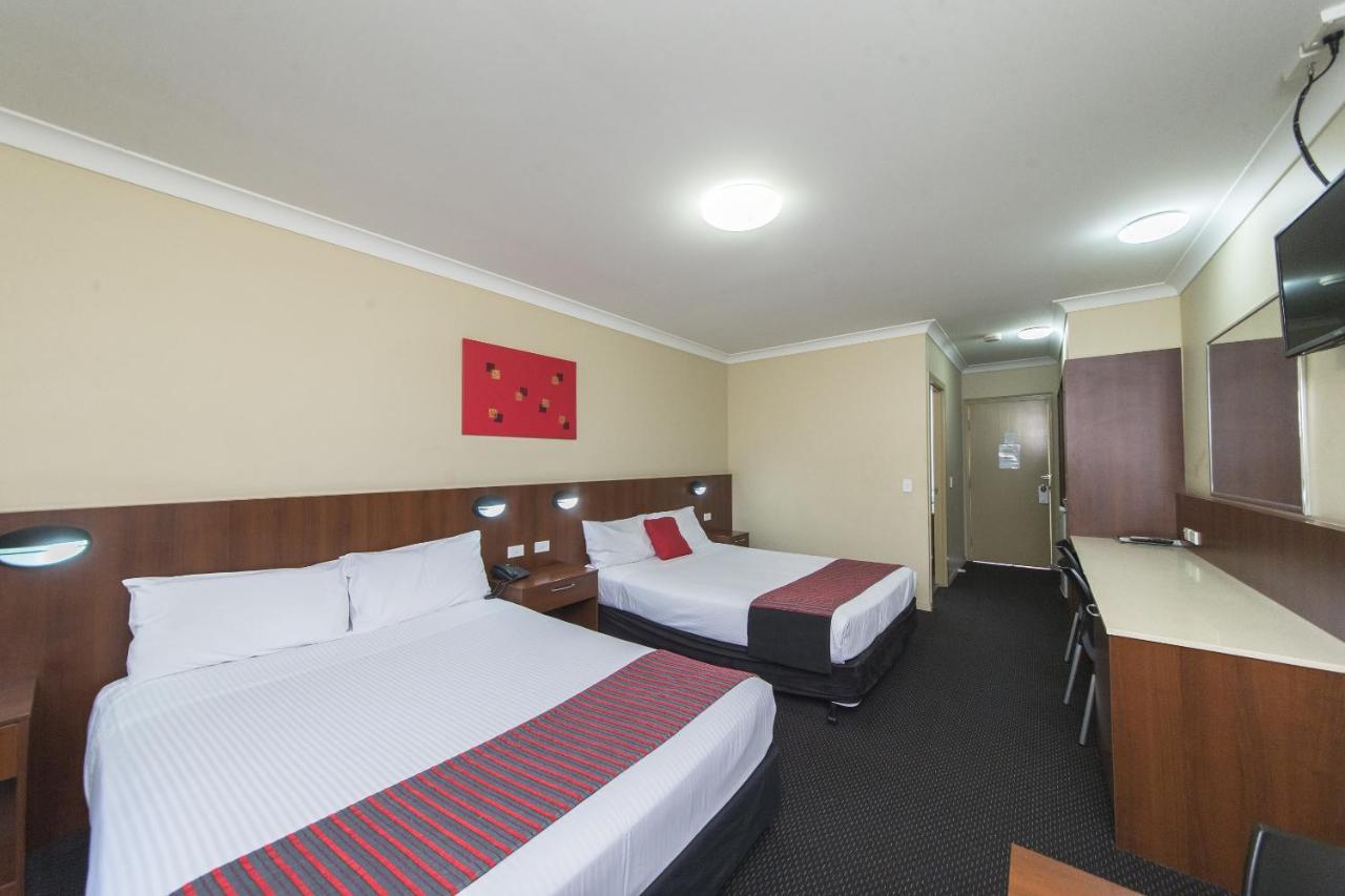 Rocky Resort Motor Inn Rockhampton Exterior photo