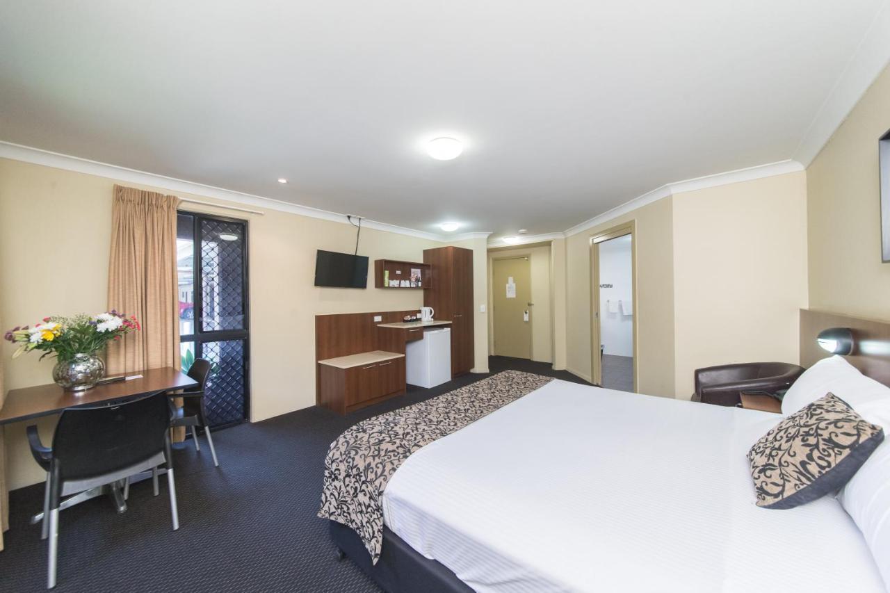 Rocky Resort Motor Inn Rockhampton Exterior photo