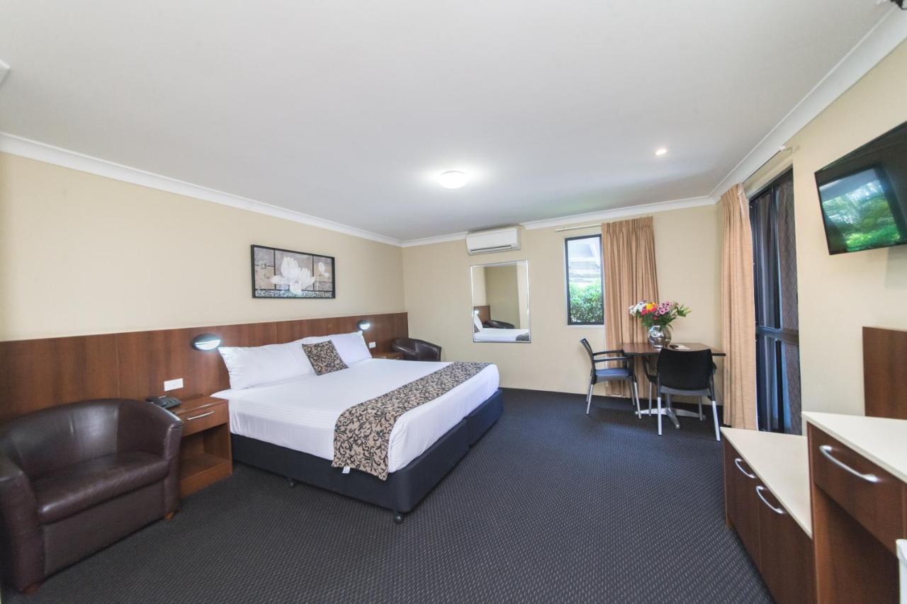 Rocky Resort Motor Inn Rockhampton Exterior photo